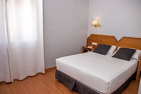 Standard Quadruple Room ( 4 people)