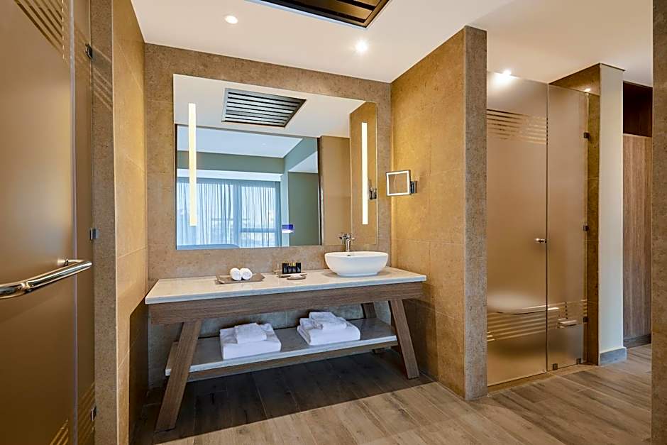 Hyatt Regency Cairo West