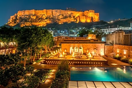 Hotel Raas