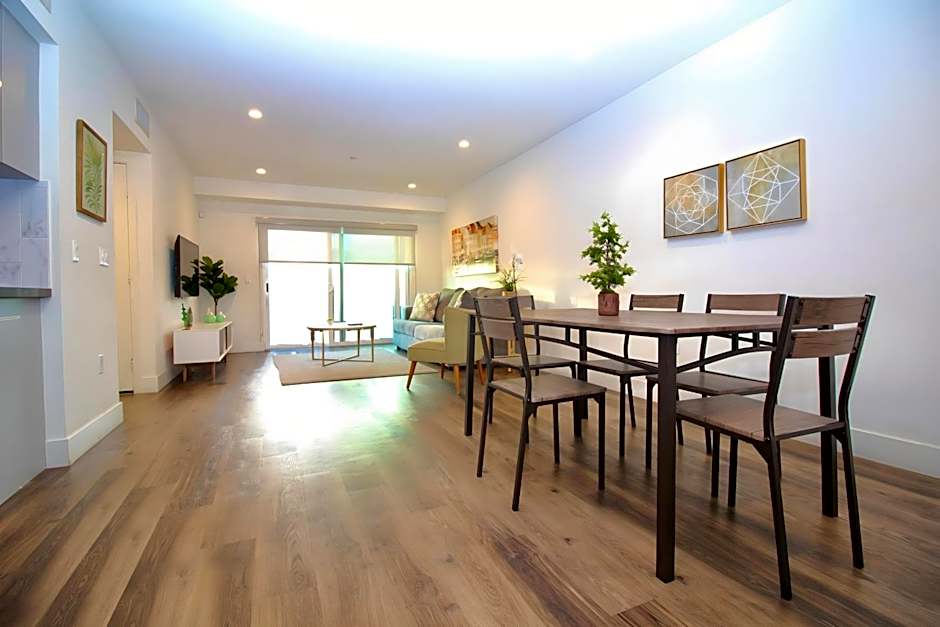 Los Angeles Premium City Suites with Free Parking