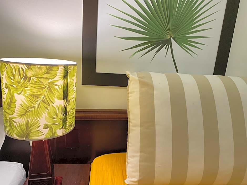 Au beau village studio rez de jardin