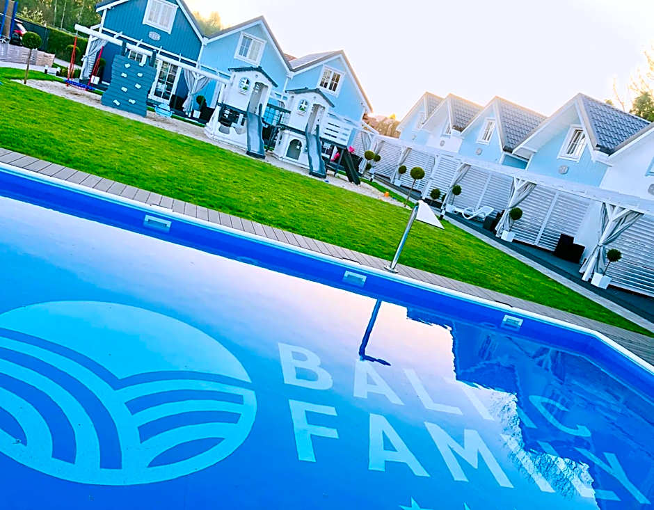 Domki BALTIC FAMILY basen kidsclub rowery