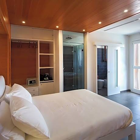 King Room with Spa Bath