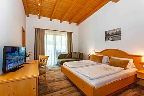 Triple Room with Balcony