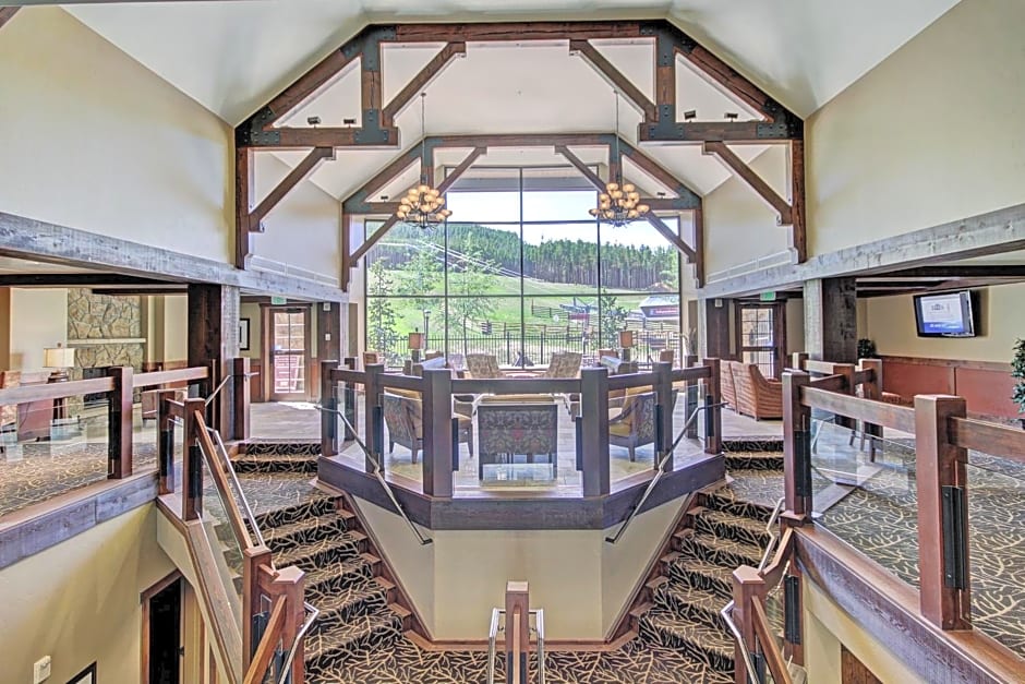 Crystal Peak Lodge By Vail Resorts