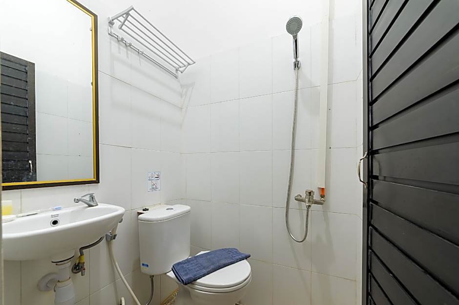 RedDoorz near Waterpark Citra Garden Medan