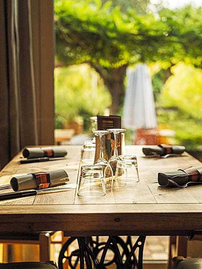 L'ALCOVE HOTEL RESTAURANT