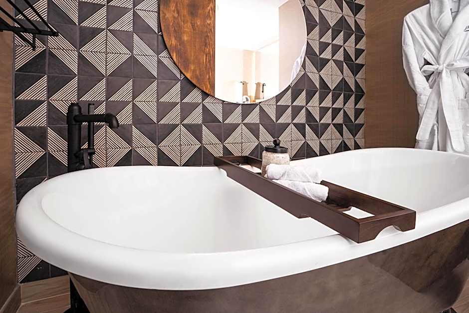 Silverton Casino Lodge - Newly Renovated