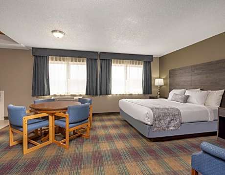 King Studio Suite - Non-Smoking