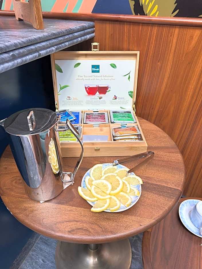 Duo Hotel Lisbon, Curio Collection by Hilton