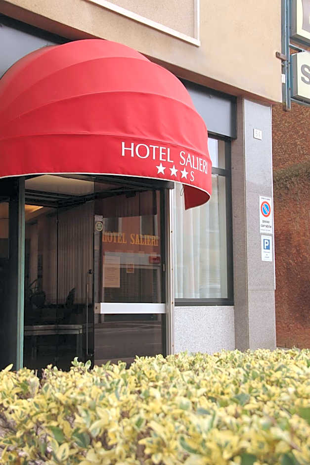 Zdjęcie 1 z 18 — Hotel Salieri