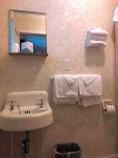 Catskill Motor Court