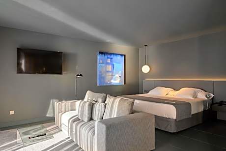 Special Offer - Premium Suite with Massage