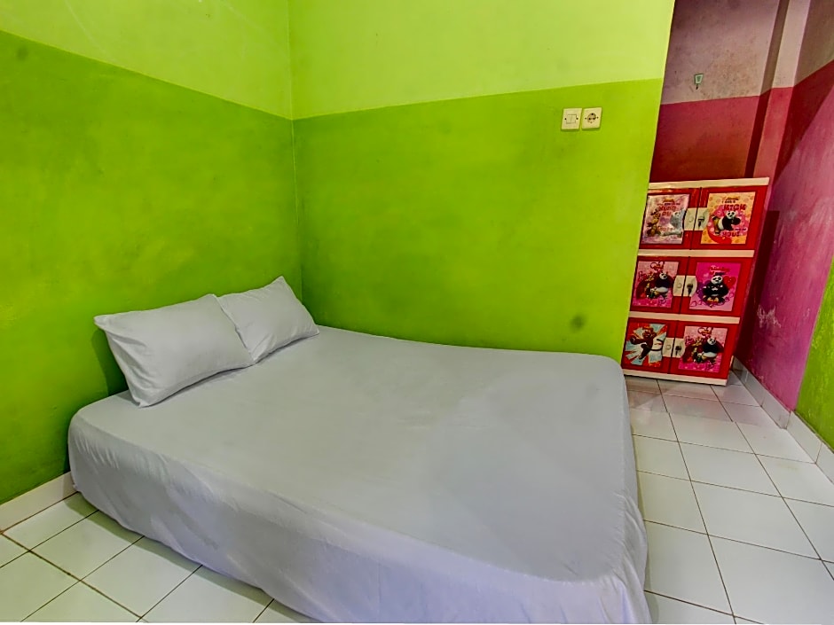OYO Life 92829 Kos Insan Madani