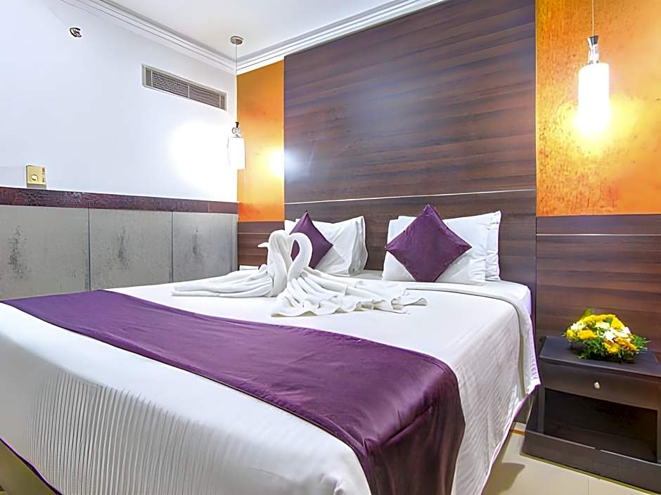 Ginger Kochi, MG Road