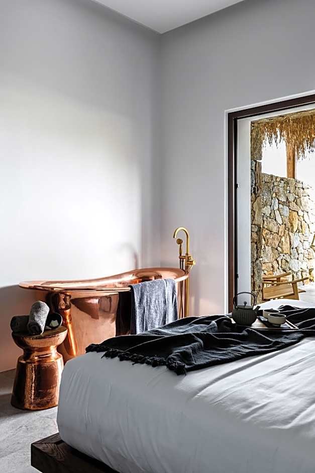 Charisma Hotel and Wellness Club