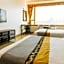 Grand Harbour Hotel