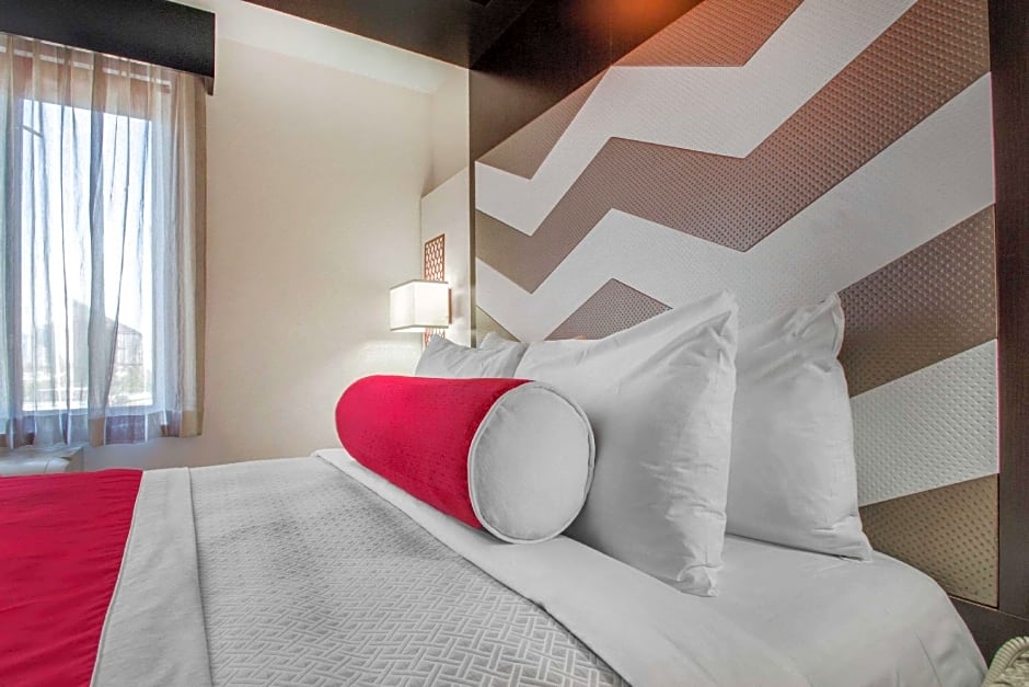 The Vue Hotel, Ascend Hotel Collection