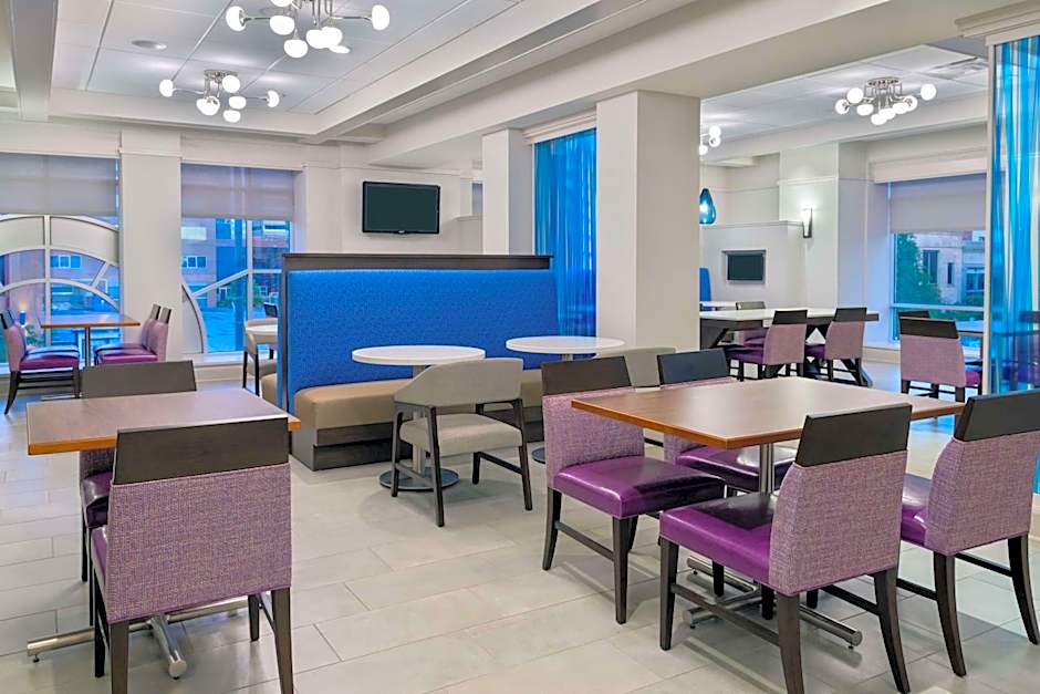 Hampton Inn By Hilton And Suites Buffalo Downtown