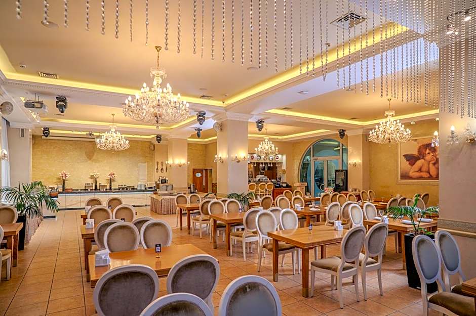 Nadiya Hotel