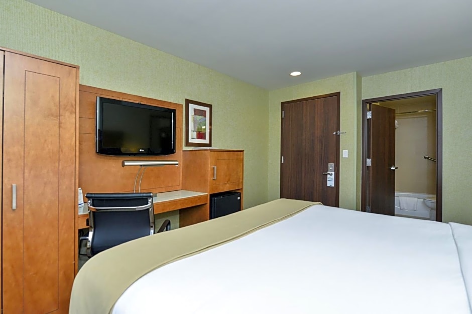 Holiday Inn Express Manhattan Midtown West By IHG