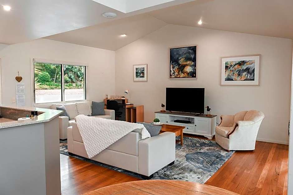 Lake Russell Lakeside Retreat