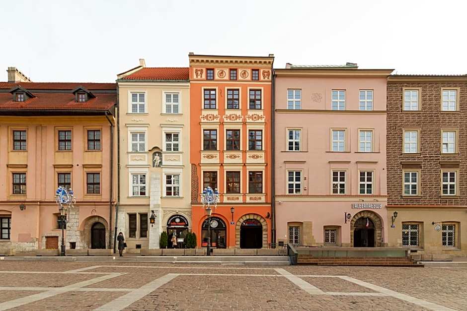 MR 3 Apartments