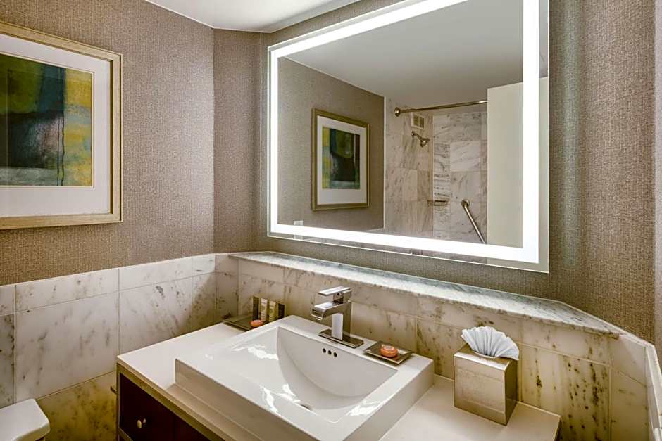 Hilton Dallas Lincoln Centre