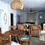 Bali Court Hotel & Apartment