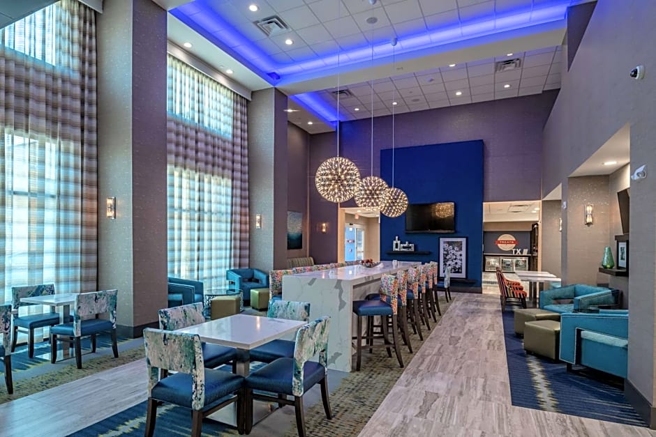Hampton Inn By Hilton and Suites Dallas/Plano Central