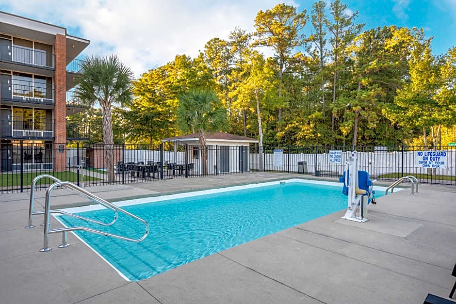 Hawthorn Extended Stay by Wyndham Columbia / Ft. Jackson