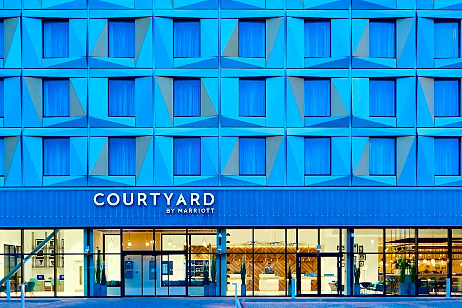 Courtyard by Marriott Luton Airport
