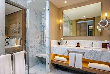 King Bed Suite