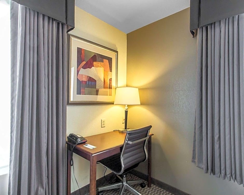 Comfort Inn & Suites Madisonville