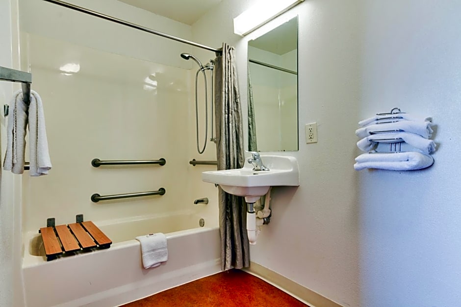 Motel 6-Irving, TX - Dallas