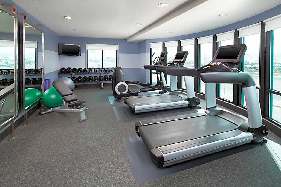 Four Points By Sheraton Hotel & Suites San Francisco Airport