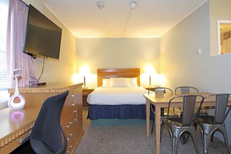 Queen Studio with Sofa Bed