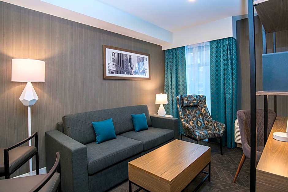 Sandman Signature Calgary Airport Hotel