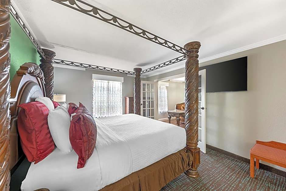 Best Western Plus Georgetown Inn & Suites