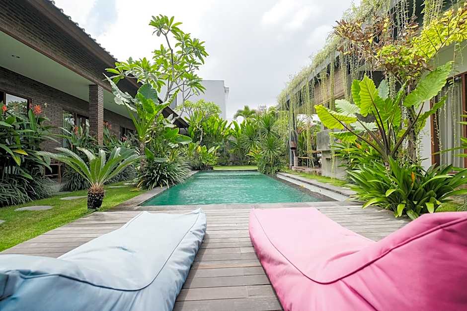 The Kumpi Bali by The Lavana