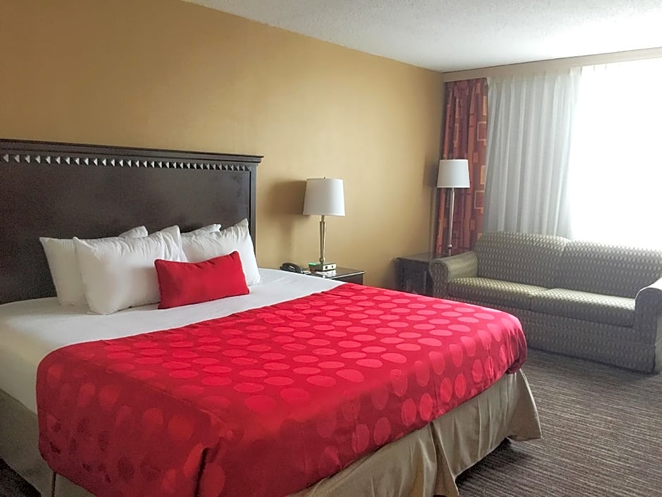 Ramada by Wyndham East Syracuse Carrier Circle