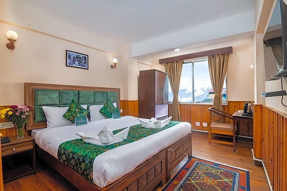 Muscatel Roma - 400 Mts from Mall Road