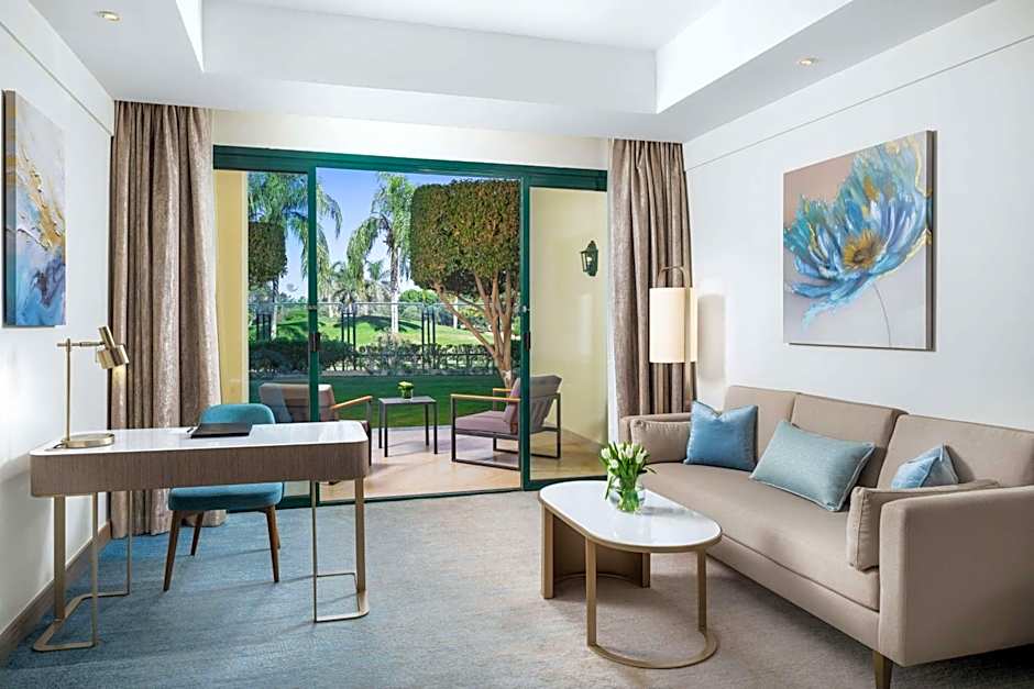 Hilton Pyramids Golf