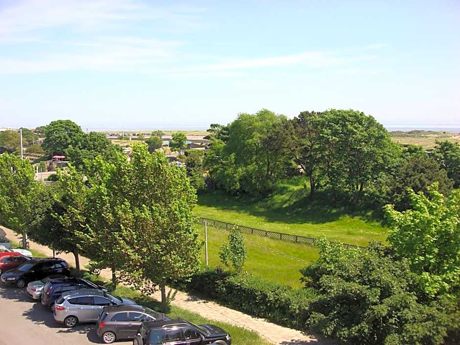 Yellow Mountain Hotel