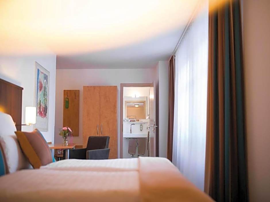 Stuttgart Großbettlingen Hotel by Belvilla