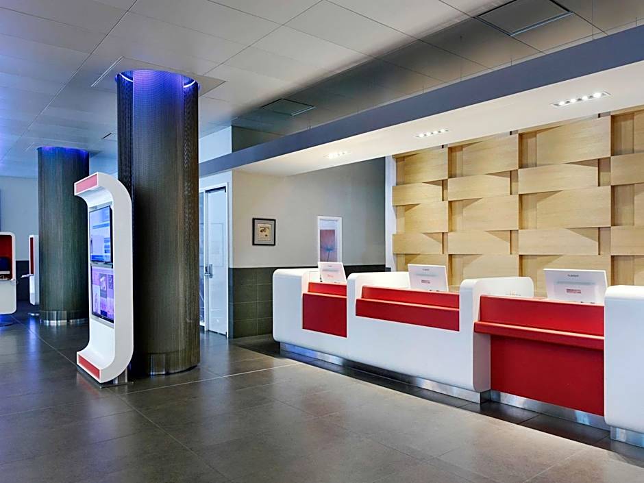 DoubleTree by Hilton Ottawa Downtown