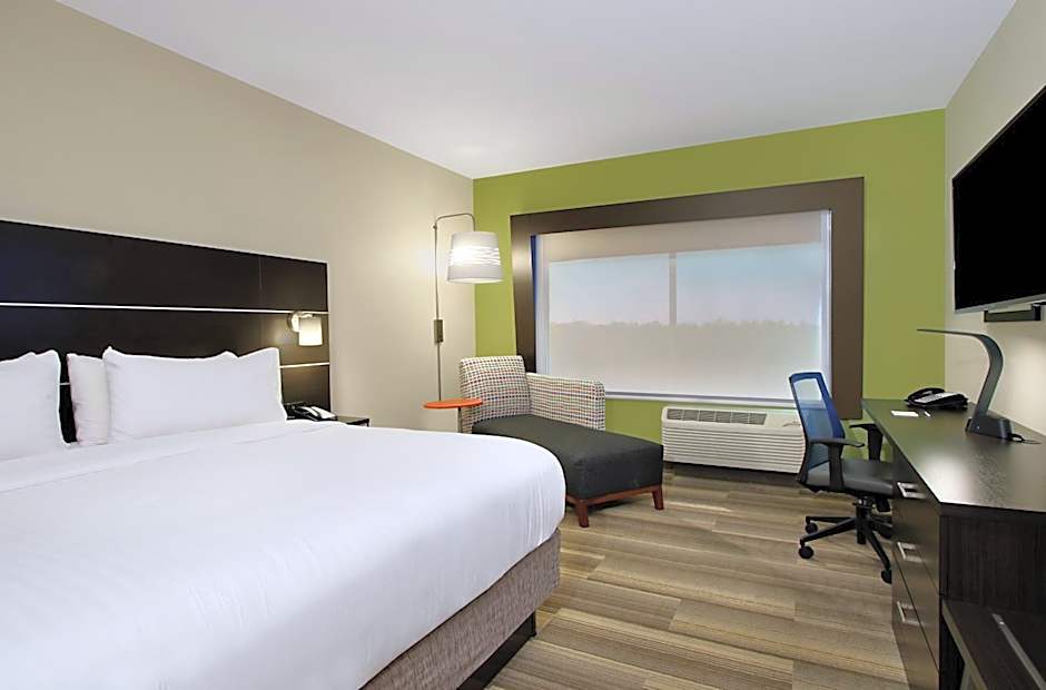 Holiday Inn Express & Suites Brookshire - Katy Freeway By IHG