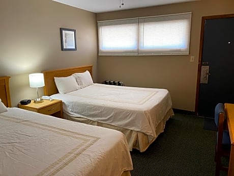 Queen Room with Two Queen Beds - Non-Smoking