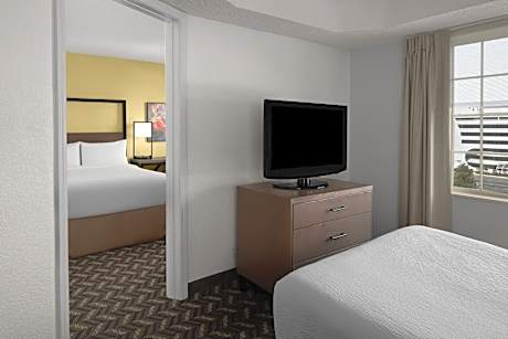 1 Bedroom 1 Queen, Studio, Queen, Sofa Bed