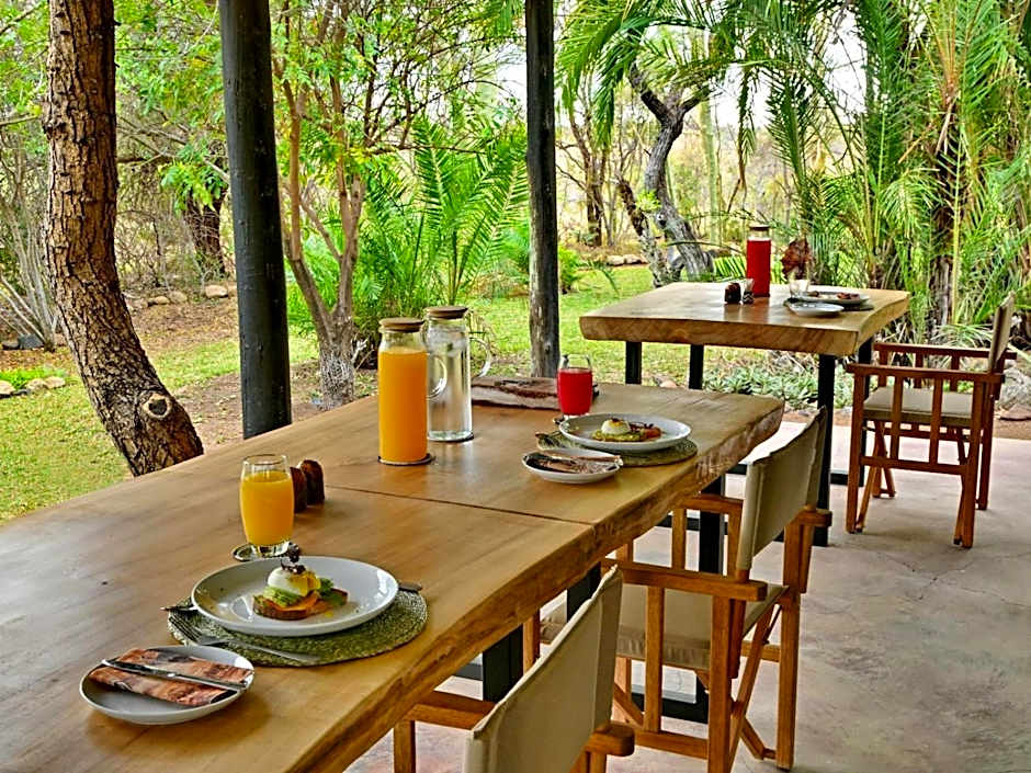 Zazu Private Bush Lodge